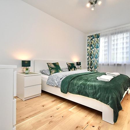 Rental Apartment Obrzezna Warsaw Exterior photo